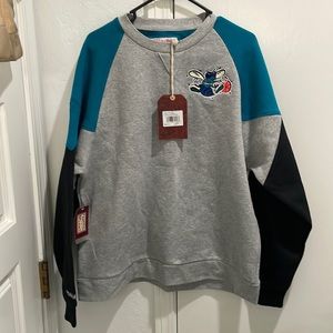 Mitchell & Ness Charlotte Hornets Sweater size L